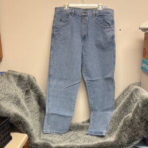 Wrangler Men's Relaxed Fit Blue Jeans